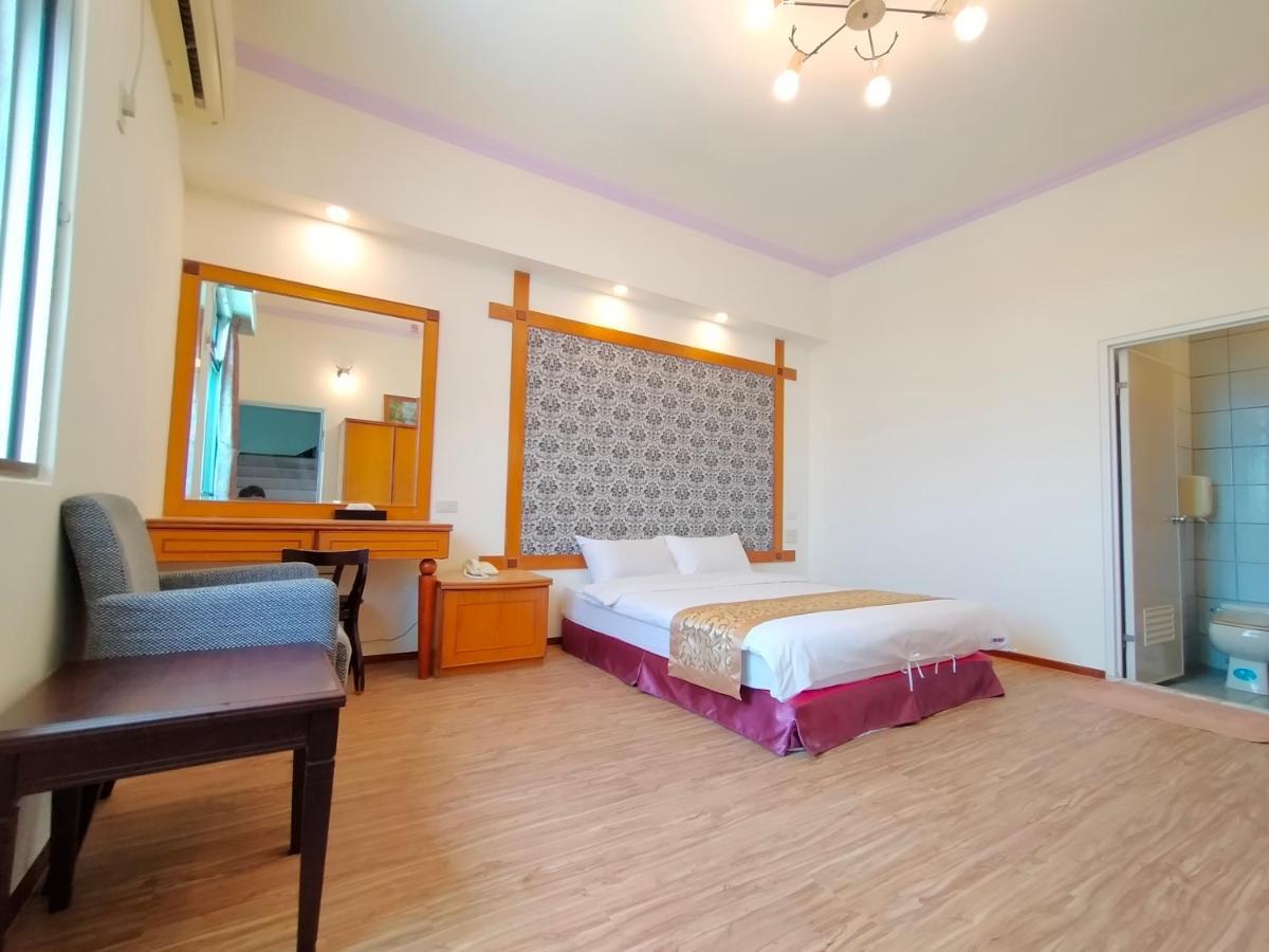 陶陶居商旅 Tautauchu Hotel Хуалянь Экстерьер фото