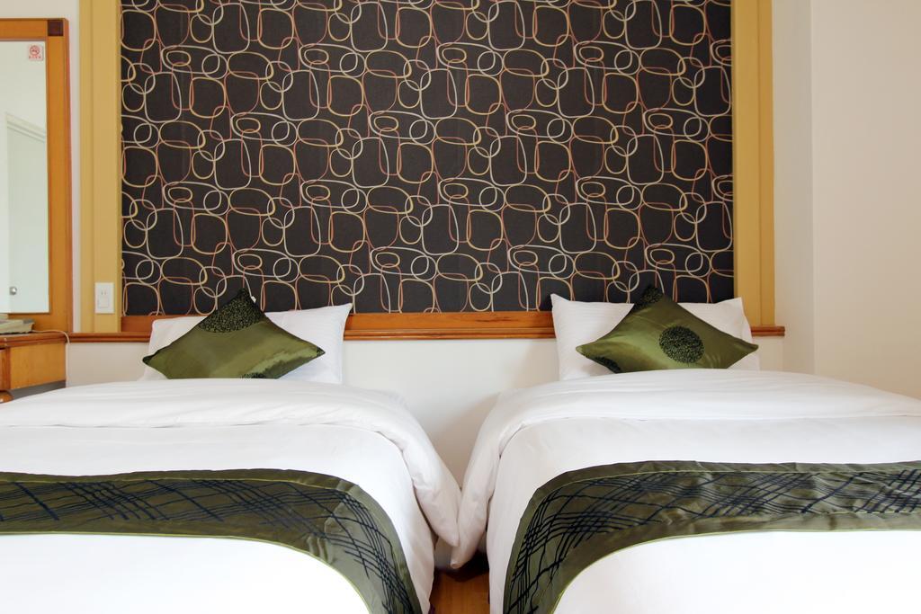 陶陶居商旅 Tautauchu Hotel Хуалянь Экстерьер фото